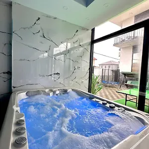 4* Отель Luxmani &